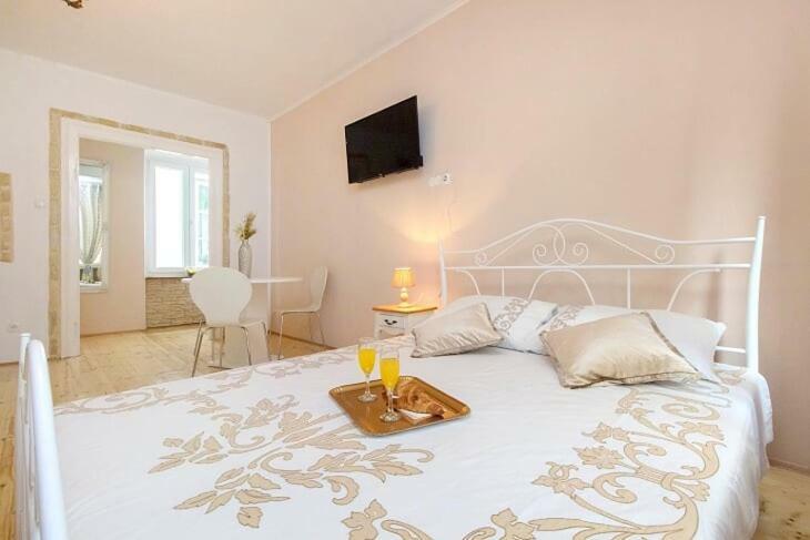 Sibenik Antique Studio Apartment - Old Town Ngoại thất bức ảnh