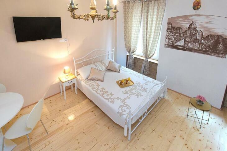 Sibenik Antique Studio Apartment - Old Town Ngoại thất bức ảnh