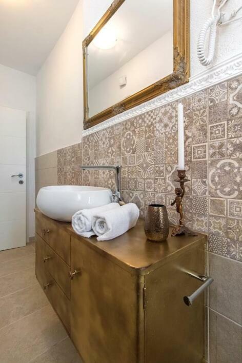 Sibenik Antique Studio Apartment - Old Town Ngoại thất bức ảnh